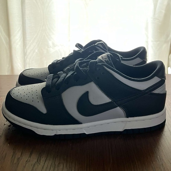 Nike Dunk Low Georgetown Sneakers Kids Size 4Y - Picture 2 of 5